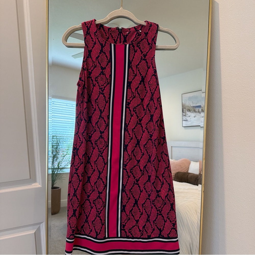 Sleeveless Pink Snake-Print Shift Dress with Center Stripe